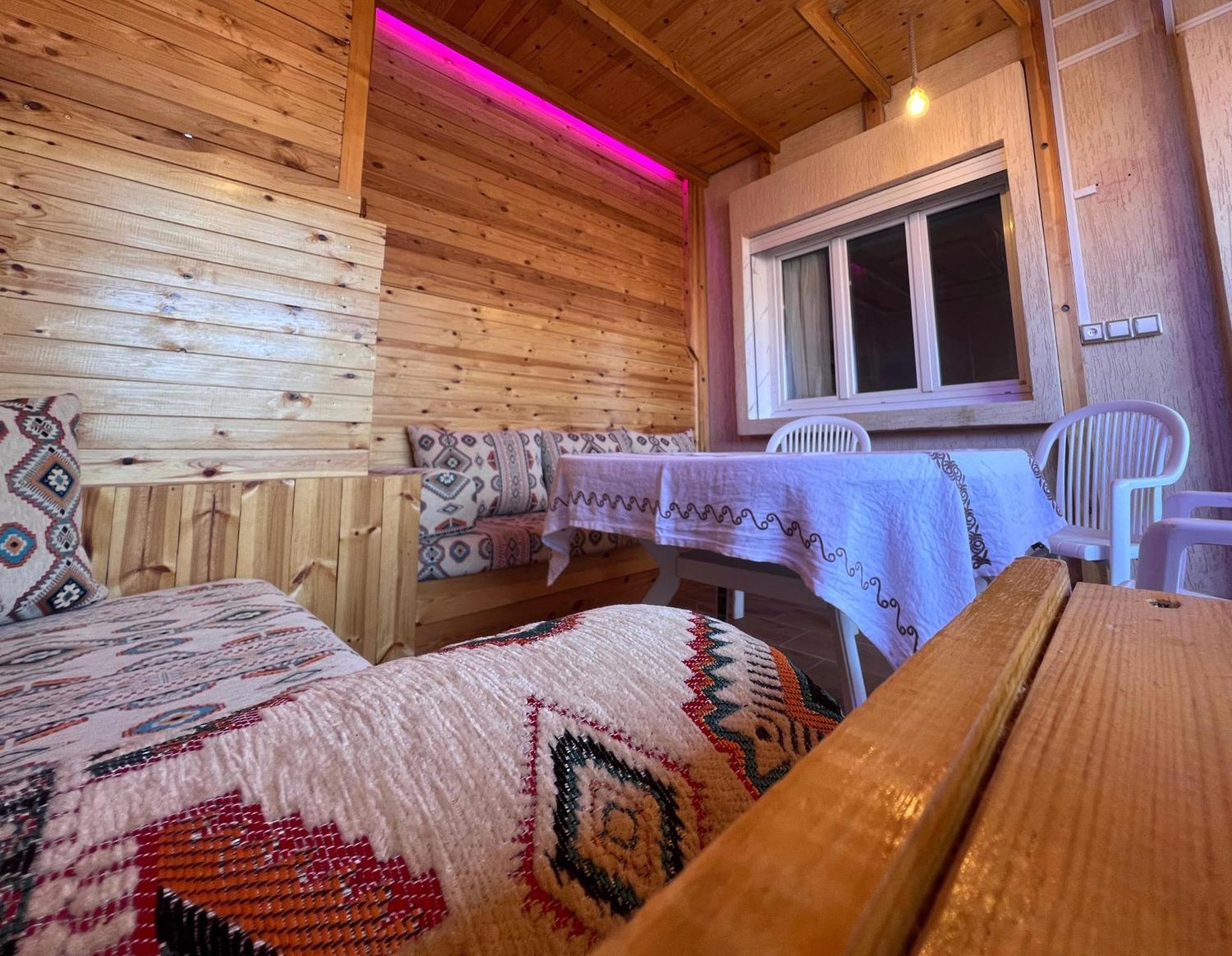 Apartment Cozy With Wooden Porch *